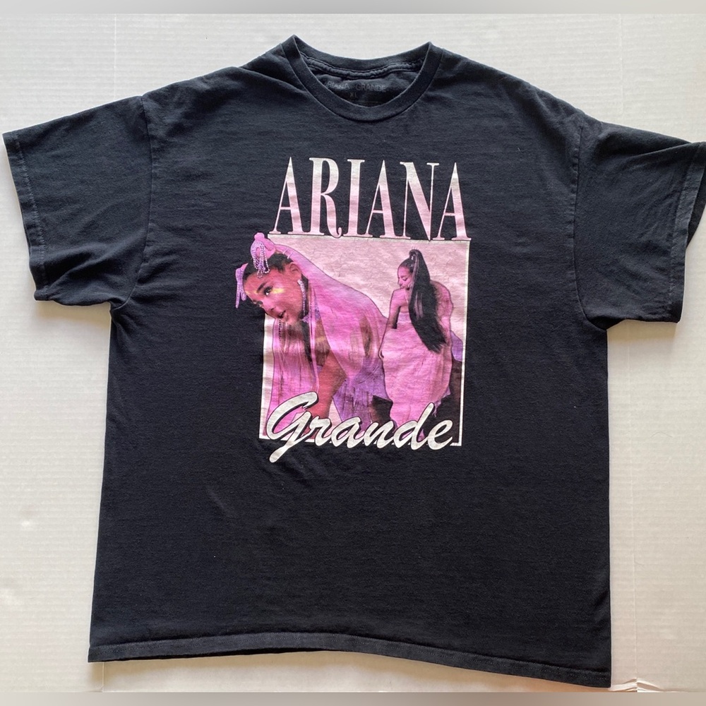 Ariana Grande‎ Sweetner Tour XL Black T-Shirt